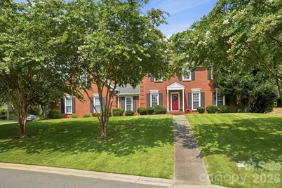 201 Wainsley Place, Matthews, NC 28105 - Photo 2