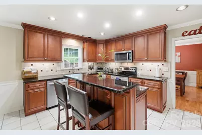 201 Wainsley Place, Matthews, NC 28105 - Photo 16