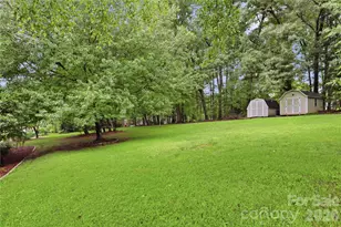 140 Eastwood Dr, Statesville, NC 28625 - Photo 36