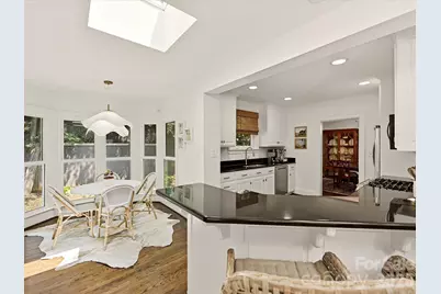 1642 Providence Road, Charlotte, NC 28207 - Photo 20