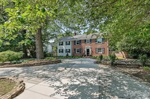 1642 Providence Rd, Charlotte, NC 28207 - Photo 2