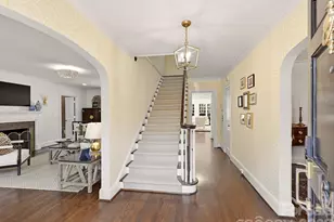 1642 Providence Rd, Charlotte, NC 28207 - Photo 4