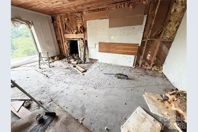 4897 Hwy 226 Highway N, Little Switzerland, NC 28749 - Photo 24