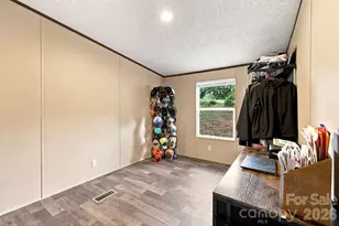 132 E View Dr, Mars Hill, NC 28754 - Photo 22
