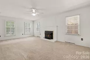4221 Bridgewood Ln, Charlotte, NC 28226 - Photo 4