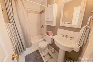121 Wicklow Dr, Asheville, NC 28806 - Photo 16
