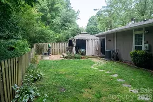 121 Wicklow Dr, Asheville, NC 28806 - Photo 4