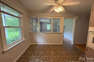 2541 Dellwood Rd, Waynesville, NC 28786 - Photo 16