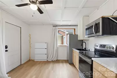 2541 Dellwood Road, Waynesville, NC 28786 - Photo 6