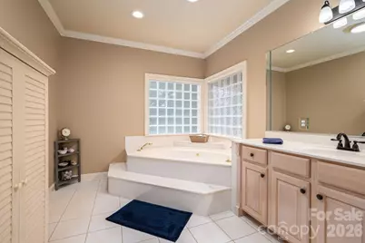 725 Hanna Woods Drive, Cramerton, NC 28032 - Photo 36