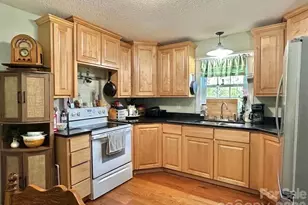 393 Mountain View Dr, Morganton, NC 28655 - Photo 4