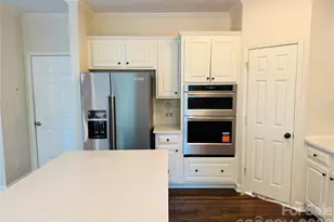 2421 Arden Gate Ln, Charlotte, NC 28262 - Photo 8