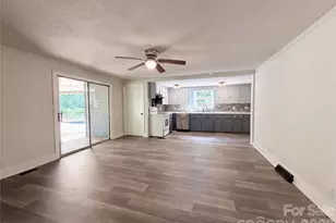 164 E Waterlynn Rd, Mooresville, NC 28117 - Photo 2