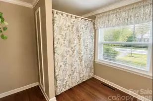 436 E Club Dr, Gastonia, NC 28054 - Photo 12