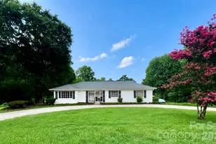 436 E Club Dr, Gastonia, NC 28054 - Photo 1