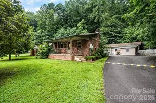 1755 F M McLean Pl, Lenoir, NC 28645 - Photo 2