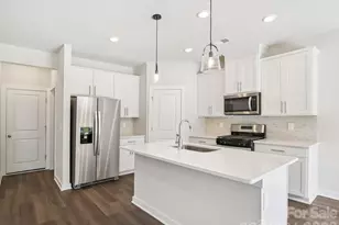 2445 Maxton Dr, Salisbury, NC 28144 - Photo 2