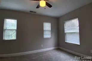 8214 Deodora Cedar Ln, Charlotte, NC 28215 - Photo 12