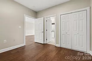 9041 Meadow Vista Rd, Charlotte, NC 28213 - Photo 18