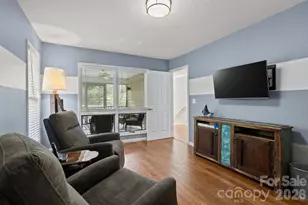 122 Broadmoor Dr, Flat Rock, NC 28731 - Photo 24