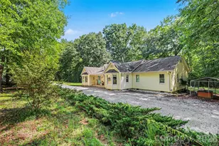 433 Foster Lake Rd, Blacksburg, SC 29702 - Photo 2