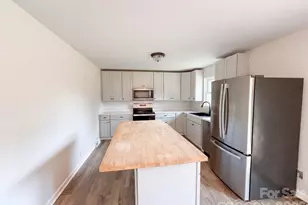 2510 Middleton Dr, Gastonia, NC 28054 - Photo 2