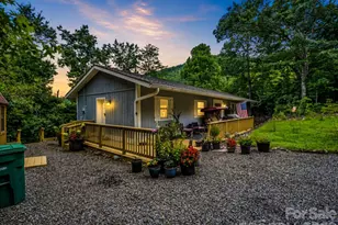 16 Starlight Dr, Black Mountain, NC 28711 - Photo 2