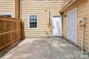 3959 Briarhill Dr, Charlotte, NC 28215 - Photo 20