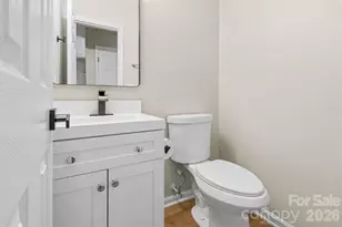 3959 Briarhill Dr, Charlotte, NC 28215 - Photo 10