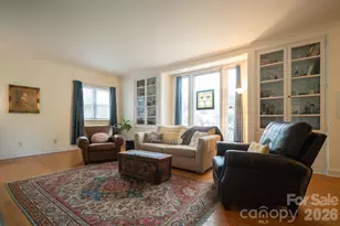 11 Kings Mountain St, York, SC 29745 - Photo 10