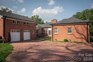 11 Kings Mountain St, York, SC 29745 - Photo 4