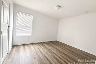 3220 Capitol Dr, Charlotte, NC 28208 - Photo 8