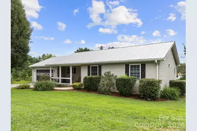 11 Cathy Court, Hendersonville, NC 28792 - Photo 2