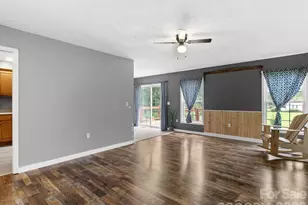 11 Cathy Ct, Hendersonville, NC 28792 - Photo 8