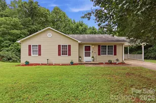 106 N Arlington Ave, Jonesville, NC 28642 - Photo 1