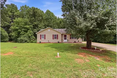 106 N Arlington Avenue, Jonesville, NC 28642 - Photo 2