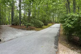 880 W Rochester Dr, Cashiers, NC 28717 - Photo 6