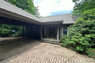 880 W Rochester Dr, Cashiers, NC 28717 - Photo 2