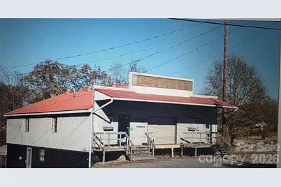 214 E Trade Street, Dallas, NC 28034 - Photo 2