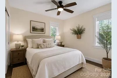 725 W Pine Street, Hendersonville, NC 28739 - Photo 22