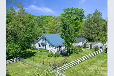 490 Cranberry Street, Newland, NC 28657 - Photo 4