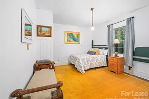 490 Cranberry St, Newland, NC 28657 - Photo 8