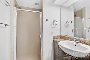 710 W Trade St, Charlotte, NC 28202 - Photo 26