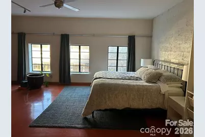 28 N Lexington Avenue, Asheville, NC 28801 - Photo 4