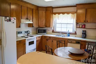 887 Upward Rd, Flat Rock, NC 28731 - Photo 12