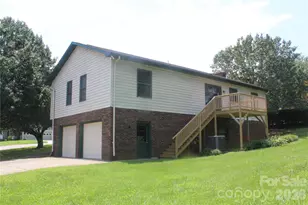 205 Inglewood Dr, Morganton, NC 28655 - Photo 4