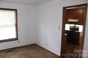 205 Inglewood Dr, Morganton, NC 28655 - Photo 18