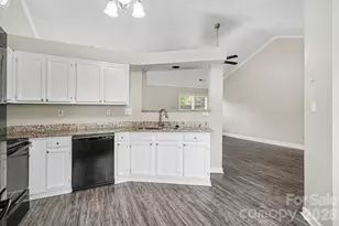 3428 Fortis Ln, Matthews, NC 28105 - Photo 6