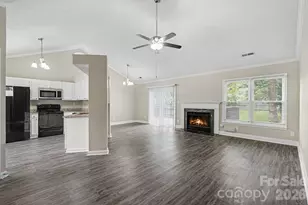 3428 Fortis Ln, Matthews, NC 28105 - Photo 4