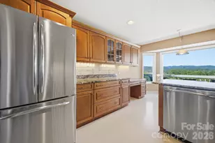 1870 Riverview Ct, Hendersonville, NC 28739 - Photo 14